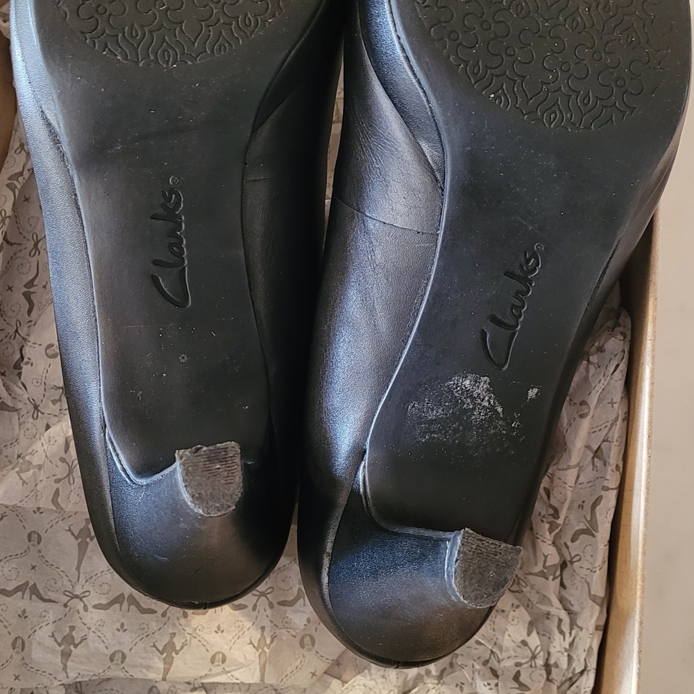 Clark's Brier Dolly Black Leather heels size 8M